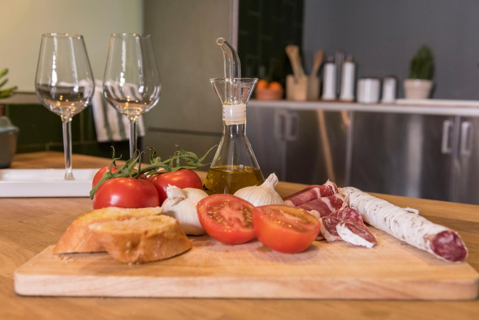 Plaza Catalunya City Center Apartments — Photos 1